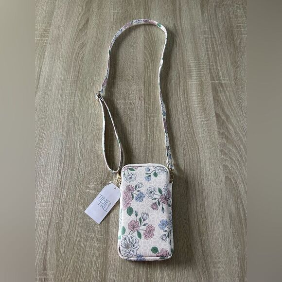 NWT … TIME AND TRU “Wallet On A String” Phone Holder / Purse - Picture 1 of 6